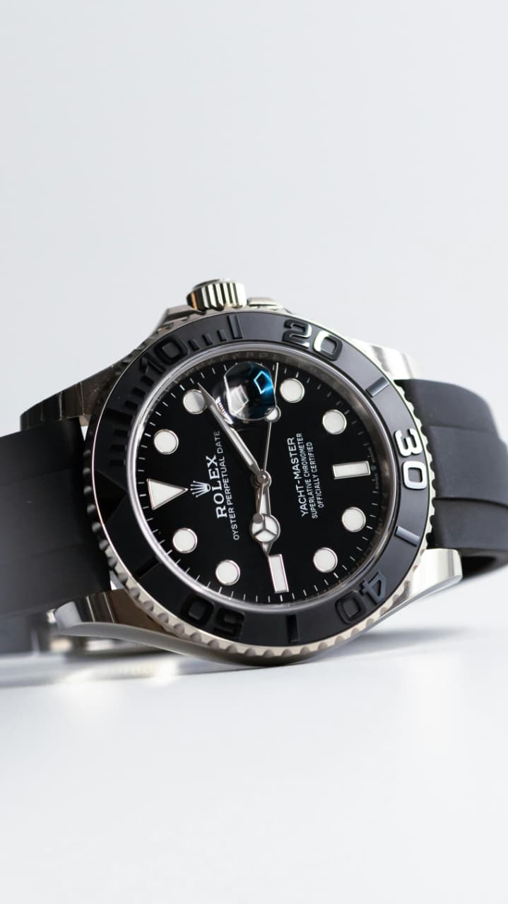 Rolex RLX Submariner Black Rubber Strap (silver)