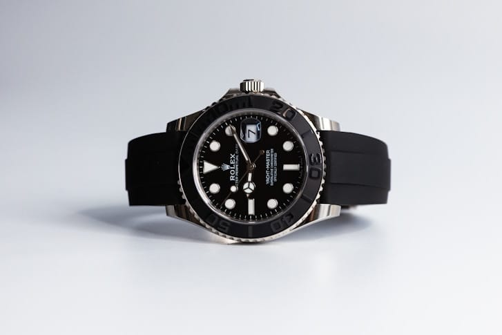 Rolex RLX Submariner Black Rubber Strap (silver)